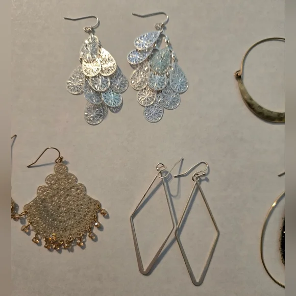 Assorted Earrings - Picture 7 of 9